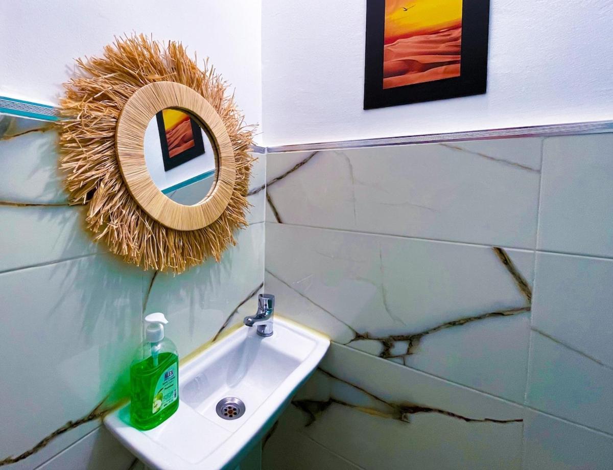 Holiday home Luxury Riad, Marrakech, Pool, Free Airport Shuttle, Dar Bassidi *